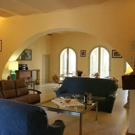 Porto Sleeps 15 Pool Wifi Dolciano