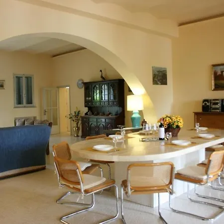 Porto Sleeps 15 Pool Wifi Dolciano
